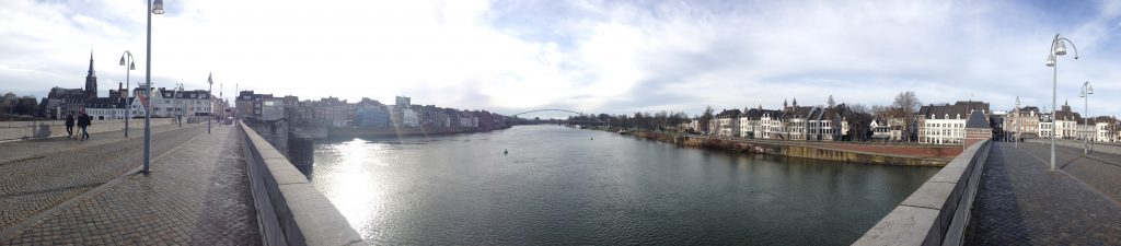 dag 27 de maas in maastricht